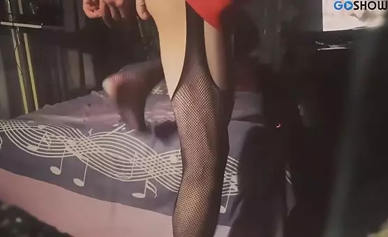 Crossdresser Exposes Crotch, Fucks with a Dildo
